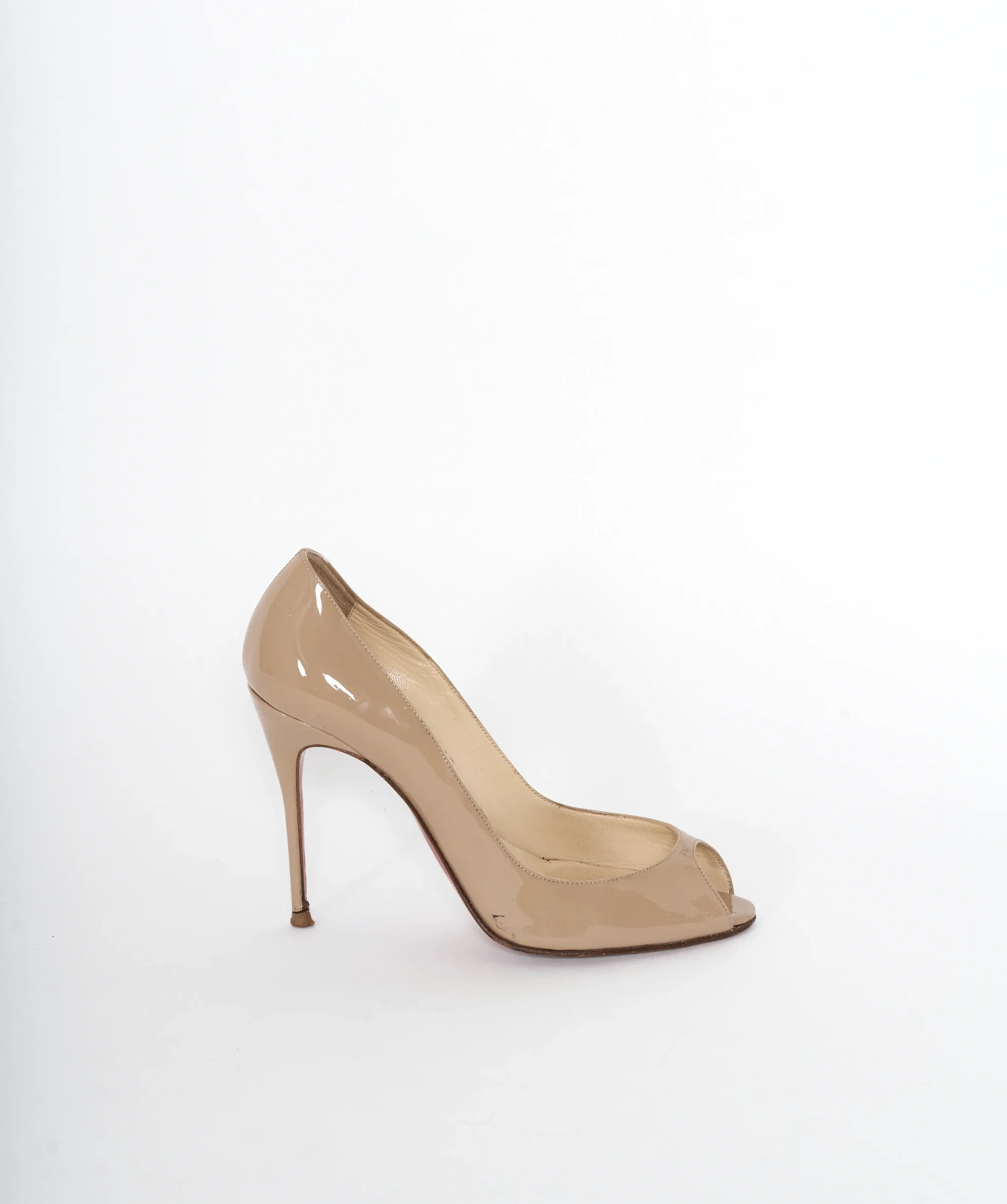 Christian Louboutin 38.5 Patent beige