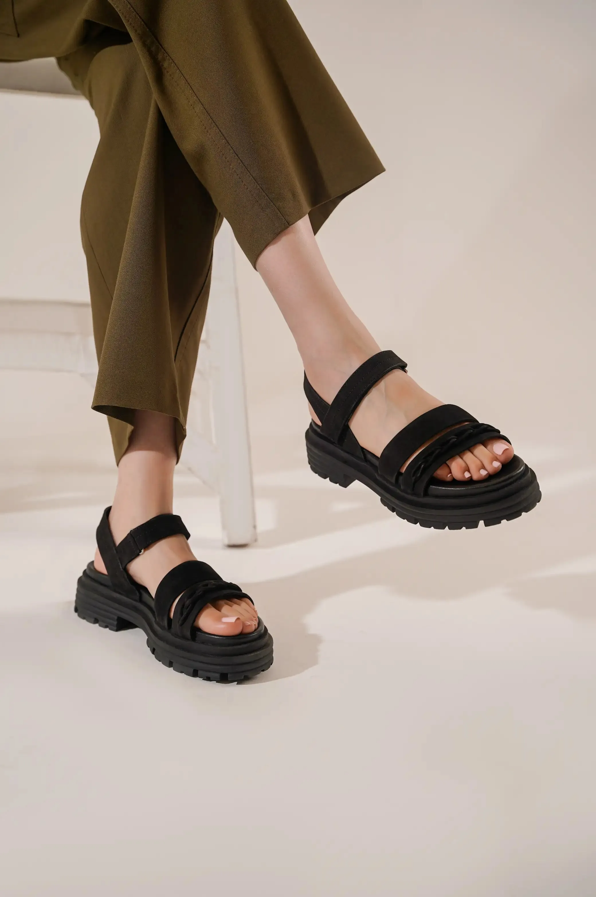 CHUNKY SANDALS