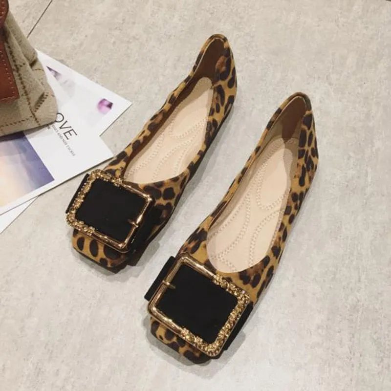 Hnzxzm Leopard Shoes Women Flats Casual Slip-on Boat Shoes Woman Footwear Elegant Ladies Shoes Metal Design A1423